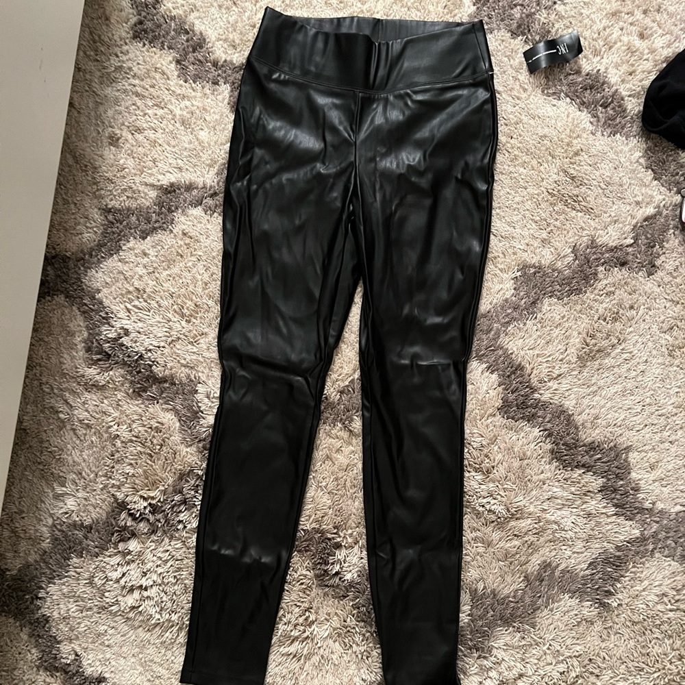 Leather black leggings